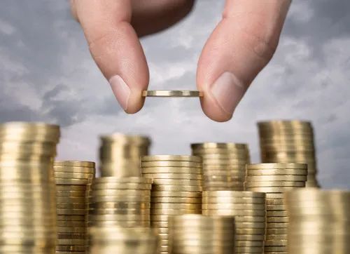 提前还贷要收补偿金？？？